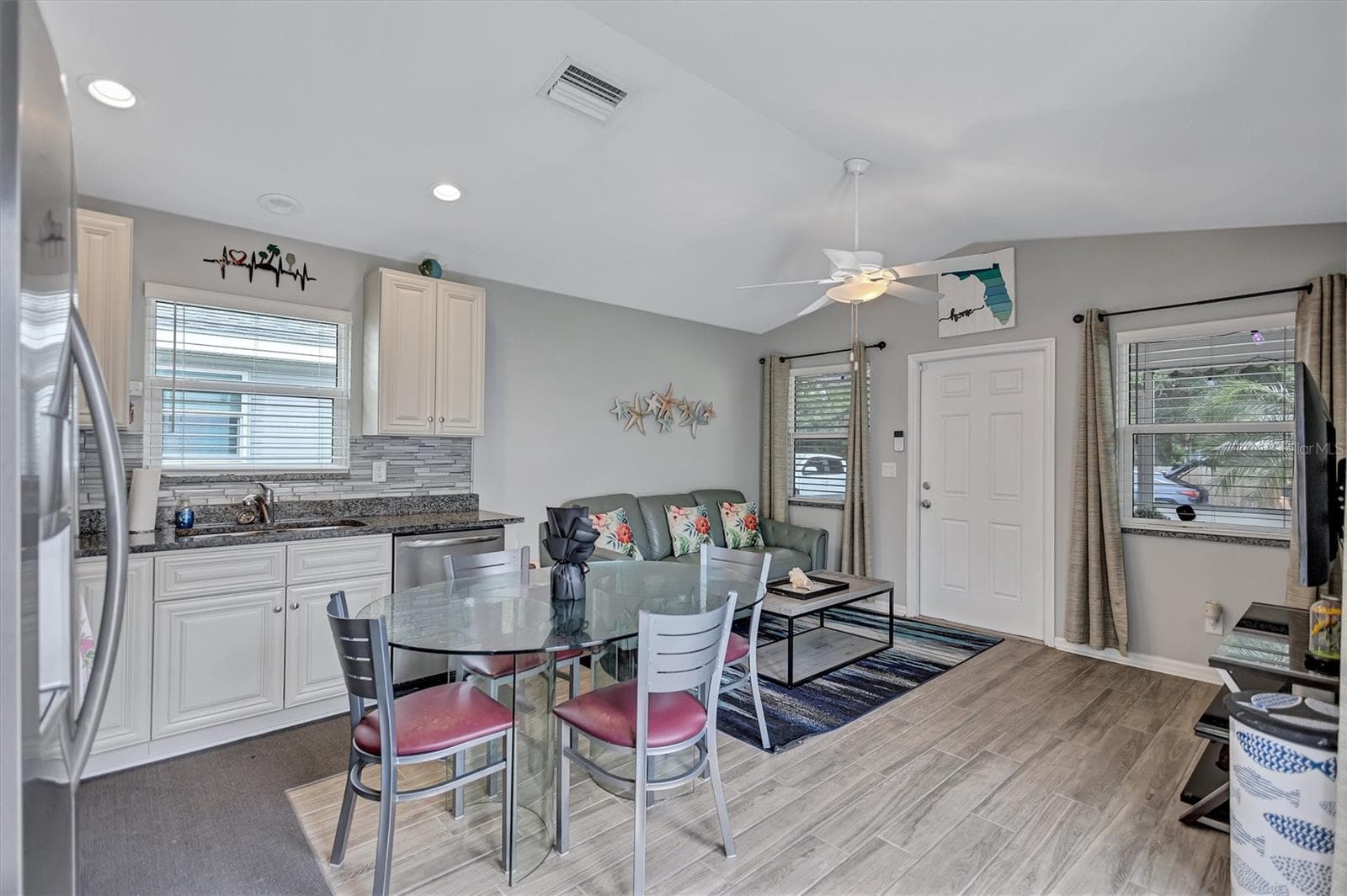 Single Family Residence at 3867 ALMOND AVE, SARASOTA, photo 15 of 34