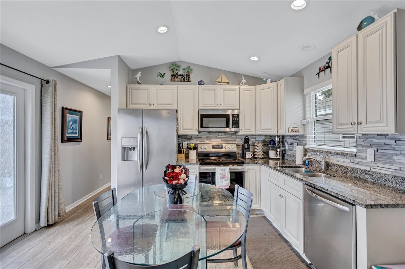 Single Family Residence at 3867 ALMOND AVE, SARASOTA, photo 16 of 34