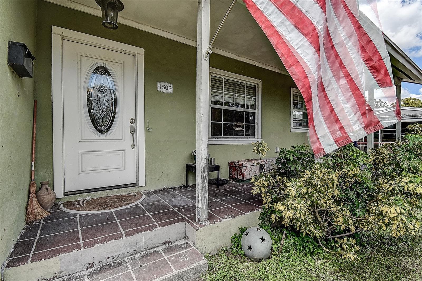 Front Door - 1508 SUFFOLK ST N, ST PETERSBURG