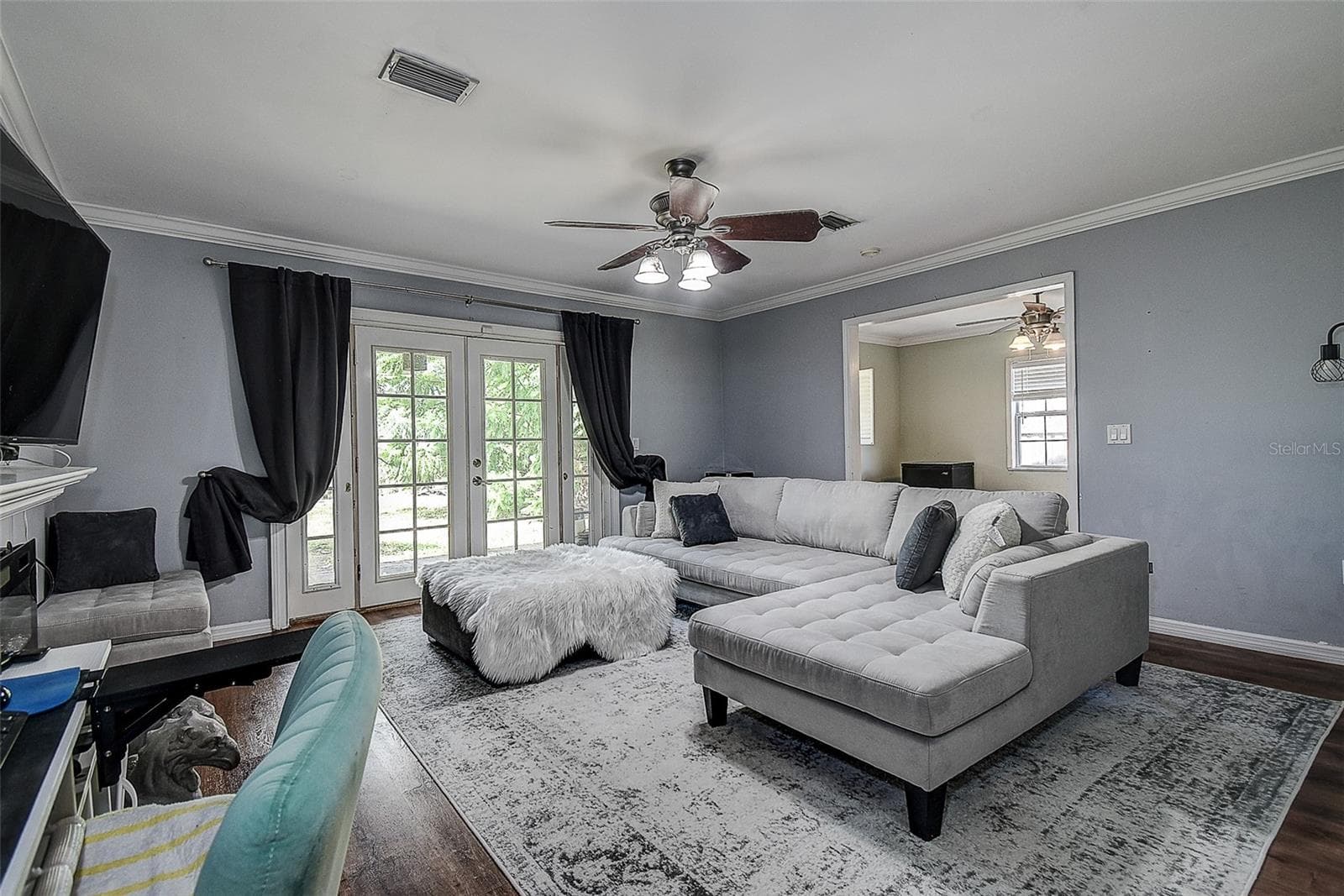 Living Room w French Doors To Rear Patio - 1508 SUFFOLK ST N, ST PETERSBURG