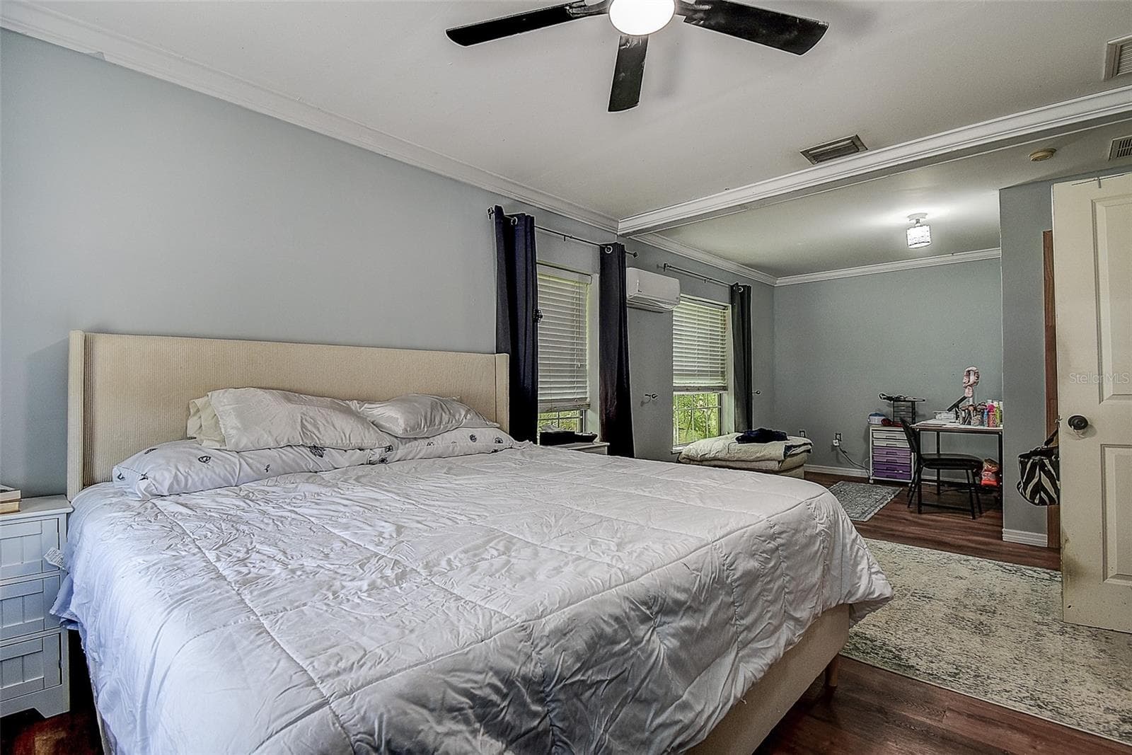 Large Primary Bedroom! - 1508 SUFFOLK ST N, ST PETERSBURG