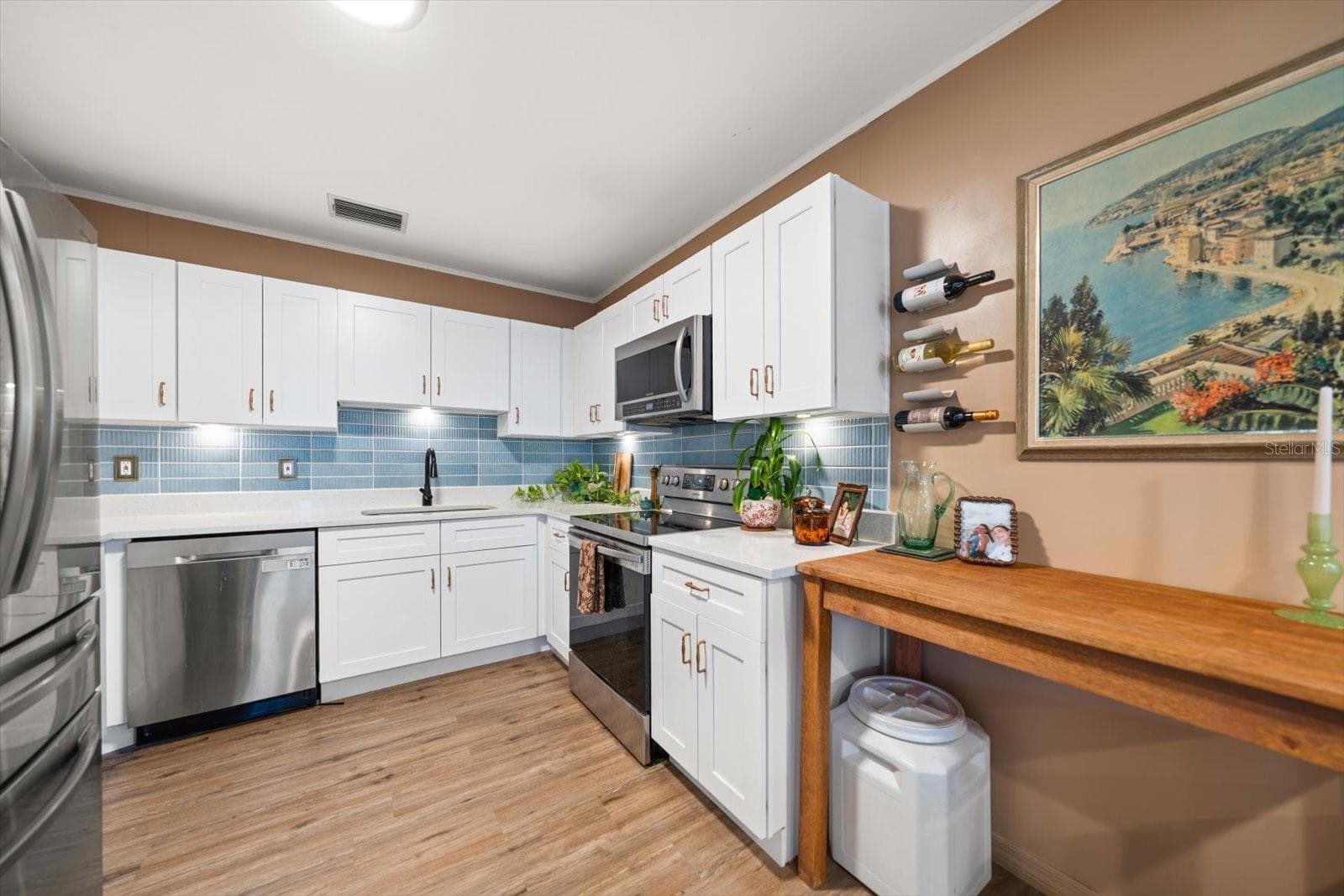 Single Family Residence at 1907 LAKEWOOD DR, CLEARWATER, photo 10 of 48
