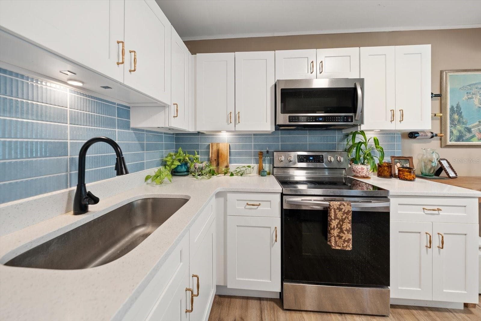 Single Family Residence at 1907 LAKEWOOD DR, CLEARWATER, photo 11 of 48