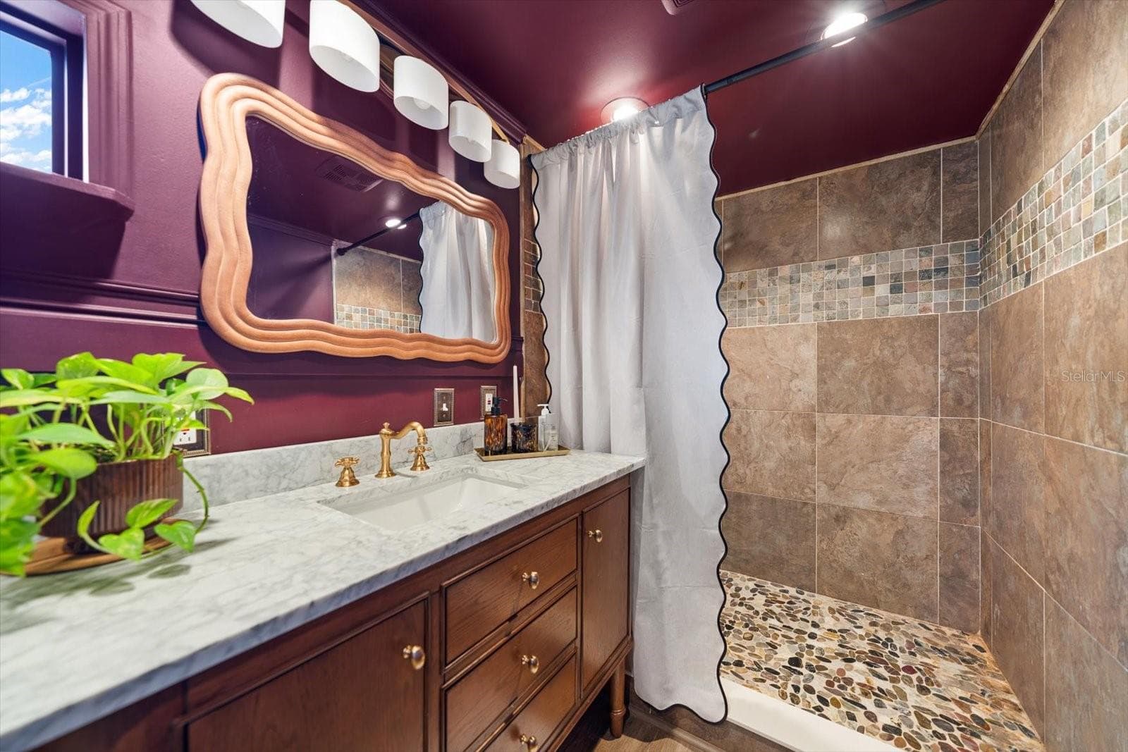 Single Family Residence at 1907 LAKEWOOD DR, CLEARWATER, photo 18 of 48