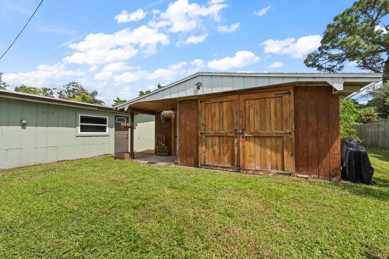 Single Family Residence at 1907 LAKEWOOD DR, CLEARWATER, photo 36 of 48