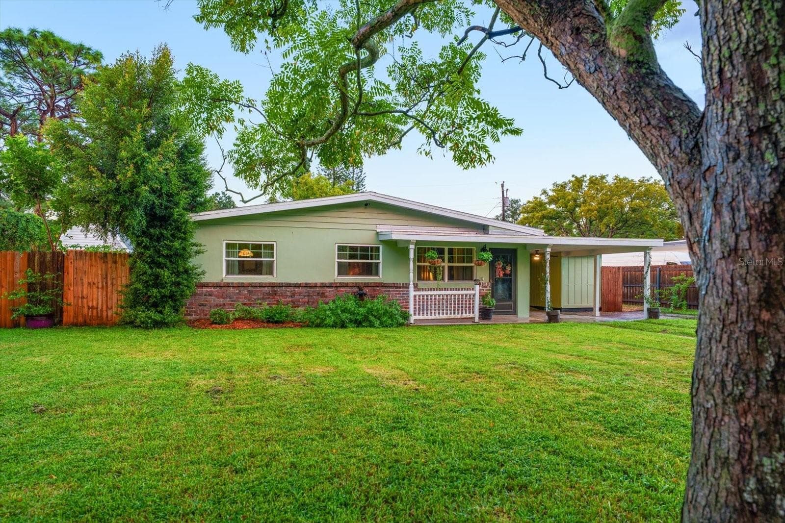 Single Family Residence at 1907 LAKEWOOD DR, CLEARWATER, photo 40 of 48