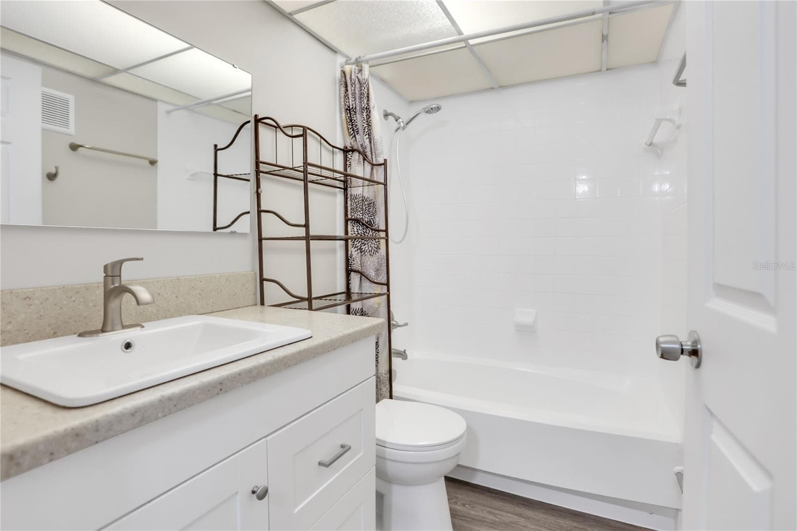 Condominium at 2451 OAK PARK WAY #120, ORLANDO, photo 9 of 25