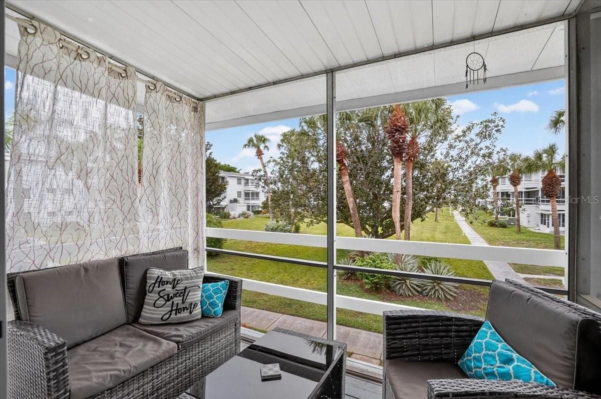 Lanai overlooks Courtyard - 5902 PALM LN #C24, BRADENTON