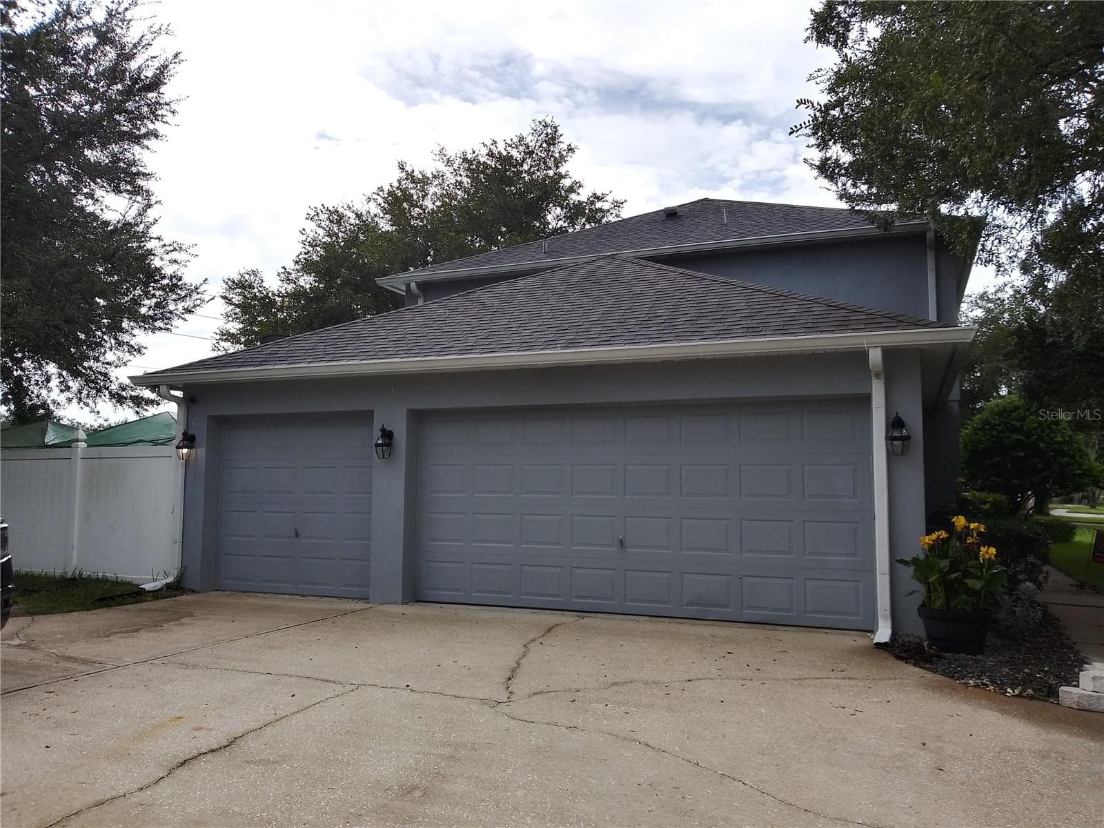 3-Car Garage - 625 RED PEPPER LOOP, CHULUOTA