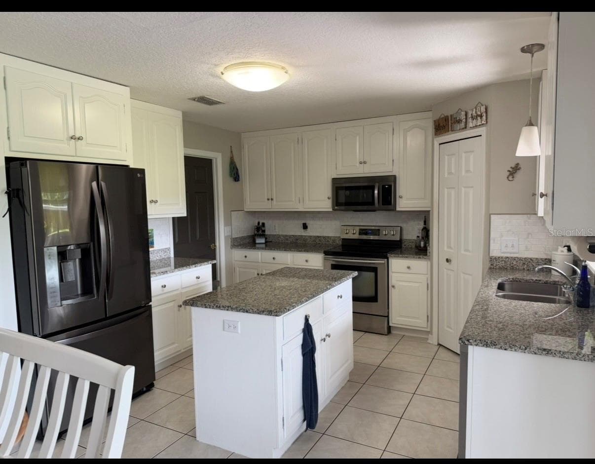 Single Family Residence at 625 RED PEPPER LOOP, CHULUOTA, photo 20 of 82