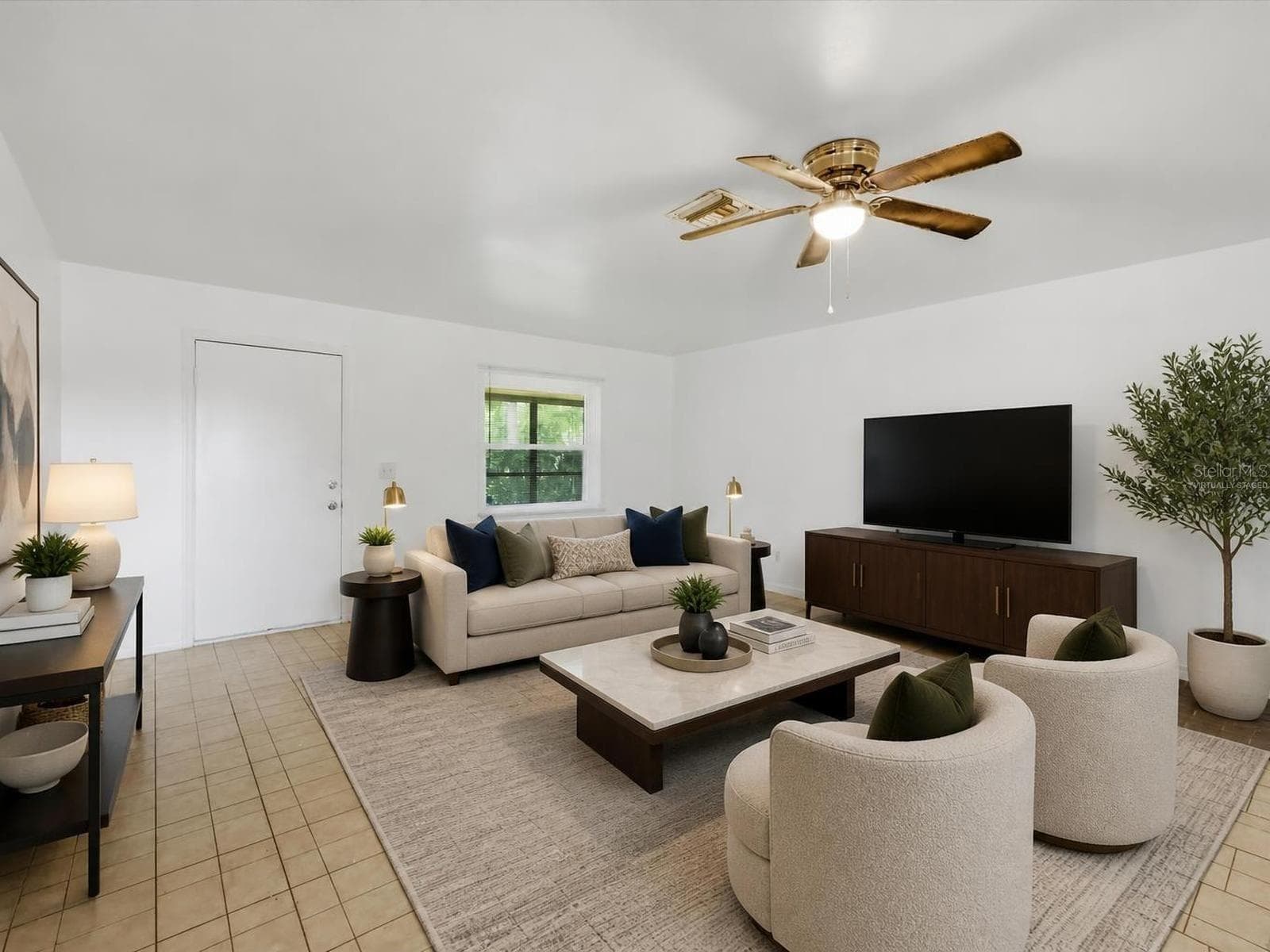 Virtually staged - 20145 SE HIGHWAY 42, UMATILLA