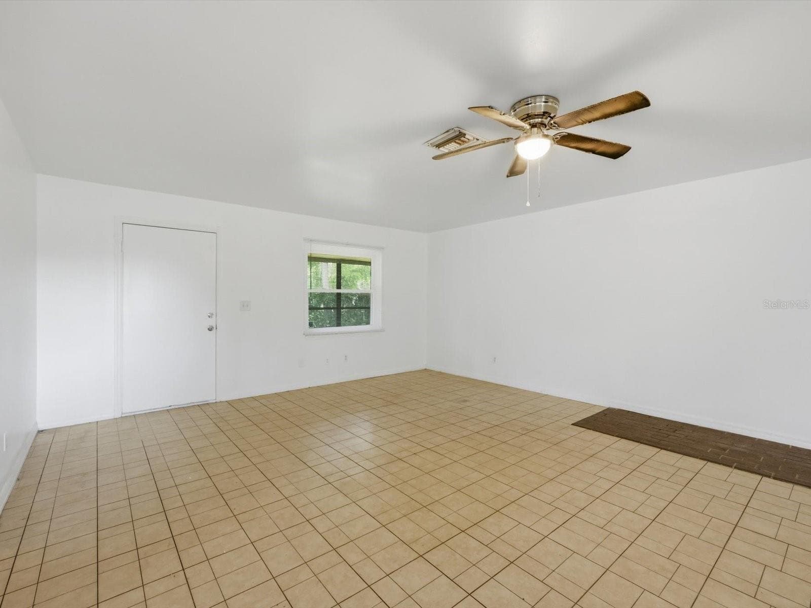 Single Family Residence at 20145 SE HIGHWAY 42, UMATILLA, photo 3 of 38