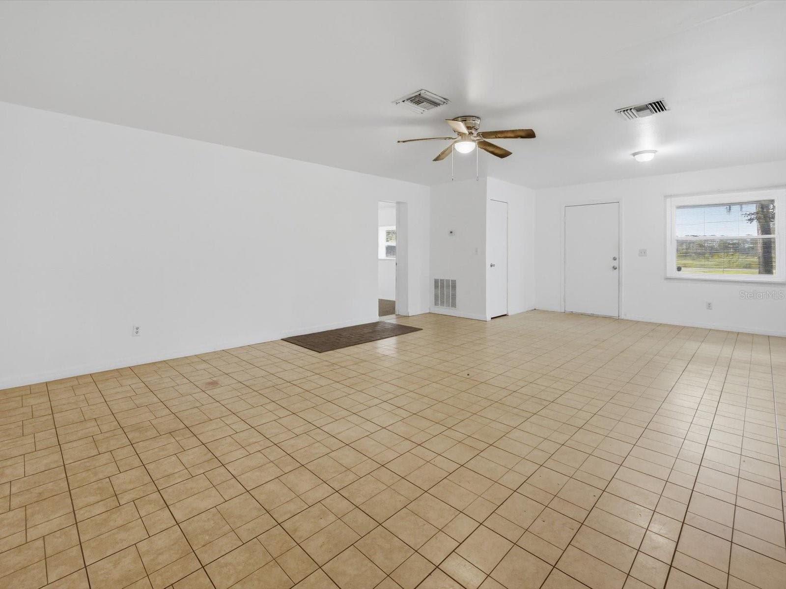 Single Family Residence at 20145 SE HIGHWAY 42, UMATILLA, photo 5 of 38