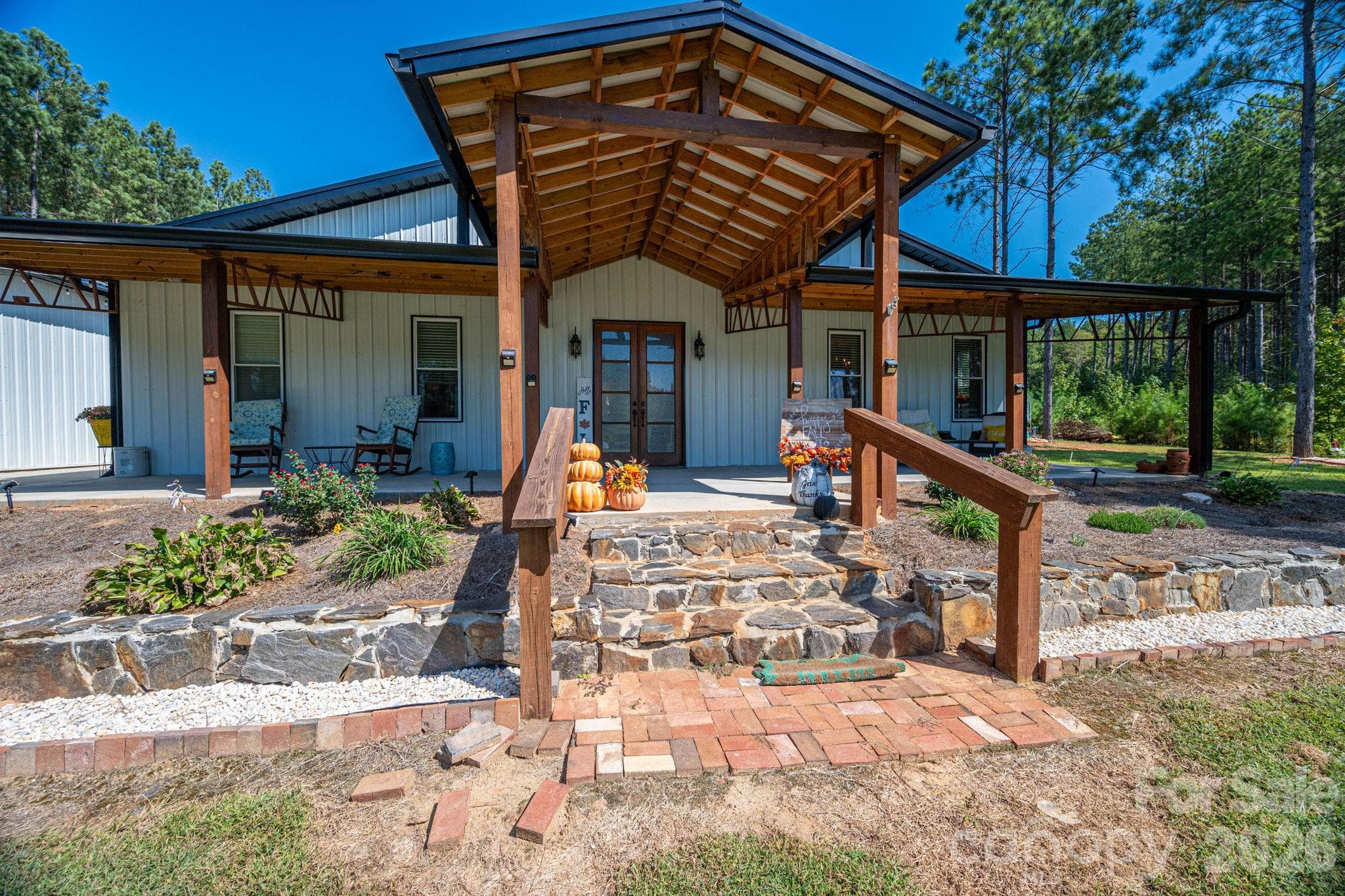 Front Porch - 136 Sellers Road, Kings Mountain