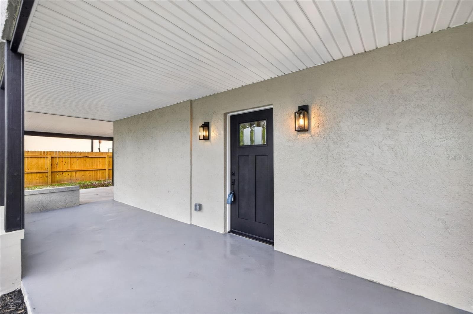 First Floor Entrance - 11317 SYLVAN GREEN LN, RIVERVIEW