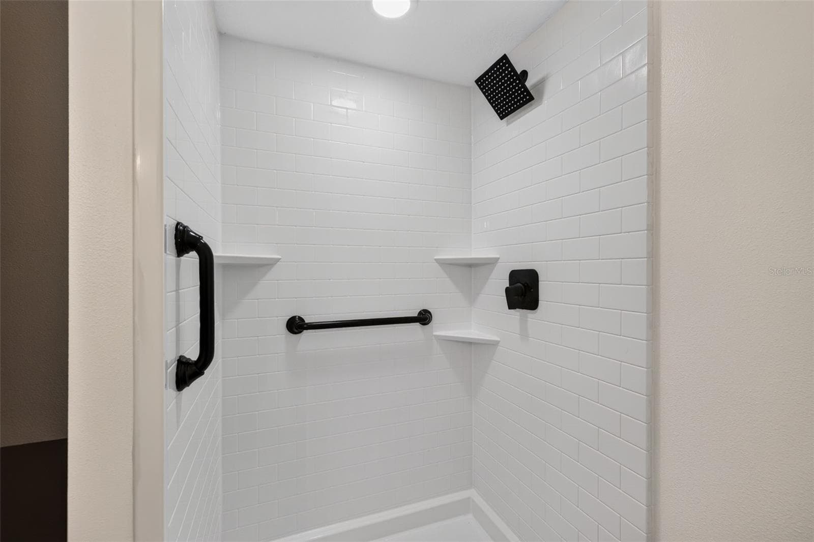 First Floor Bathroom Shower - 11317 SYLVAN GREEN LN, RIVERVIEW