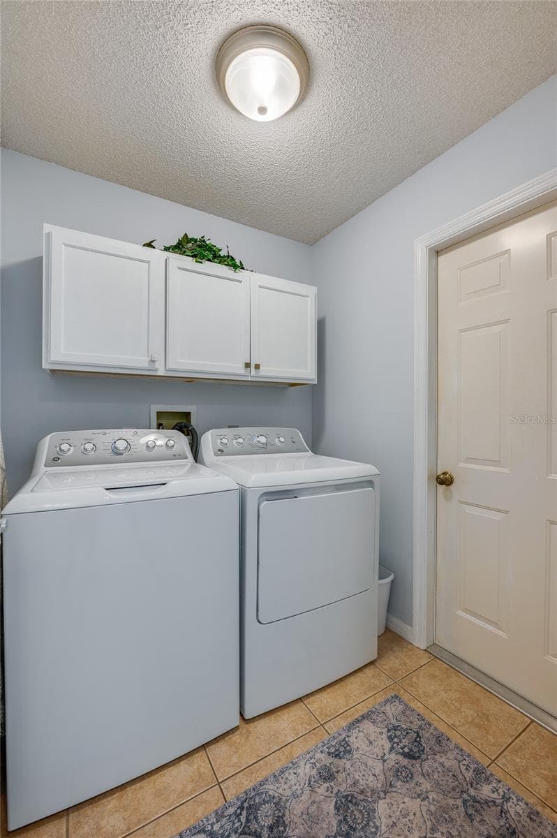 Single Family Residence at 6129 HALF MOON DR, PORT ORANGE, photo 23 of 31