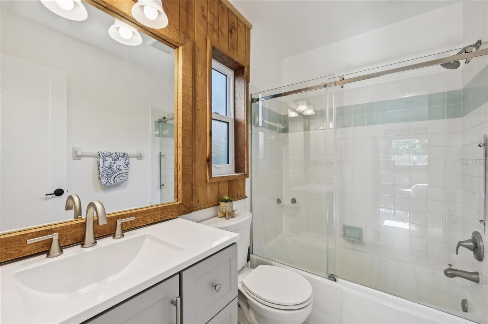 Primary Bath - 1248 JEFFERSON DR, ENGLEWOOD