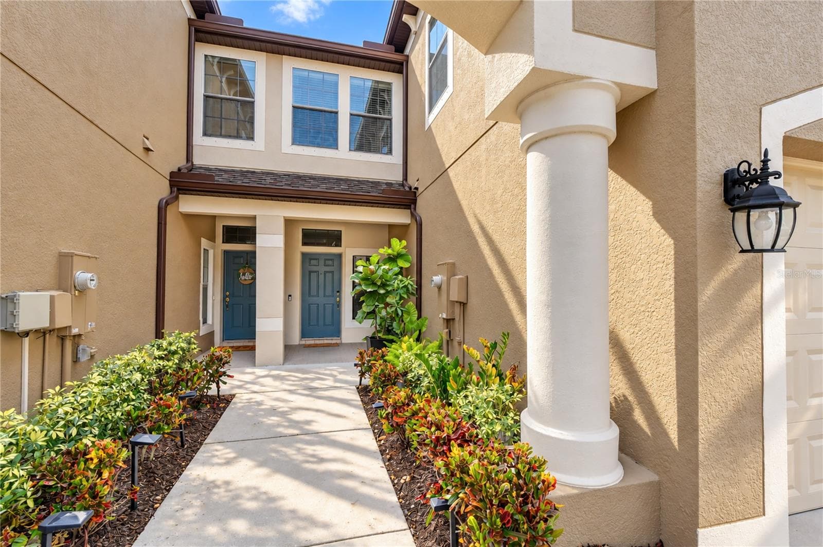 Townhouse at 11650 CROWNED SPARROW LN, TAMPA, photo 4 of 57