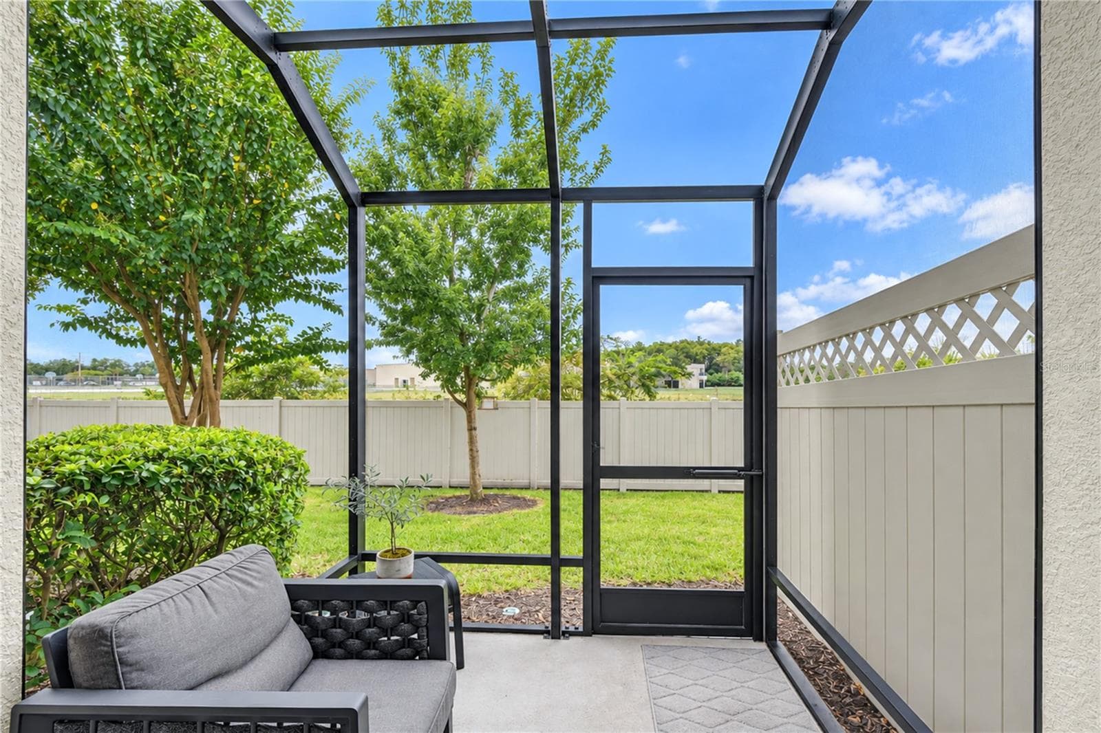 Townhouse at 11650 CROWNED SPARROW LN, TAMPA, photo 47 of 57