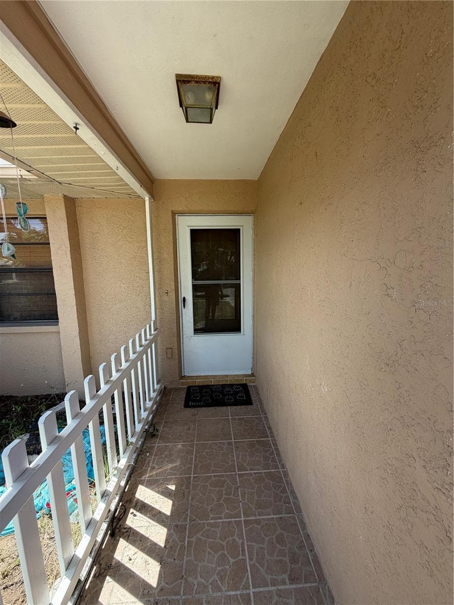 Single Family Residence at 11433 BROWN BEAR LN, PORT RICHEY, photo 4 of 21
