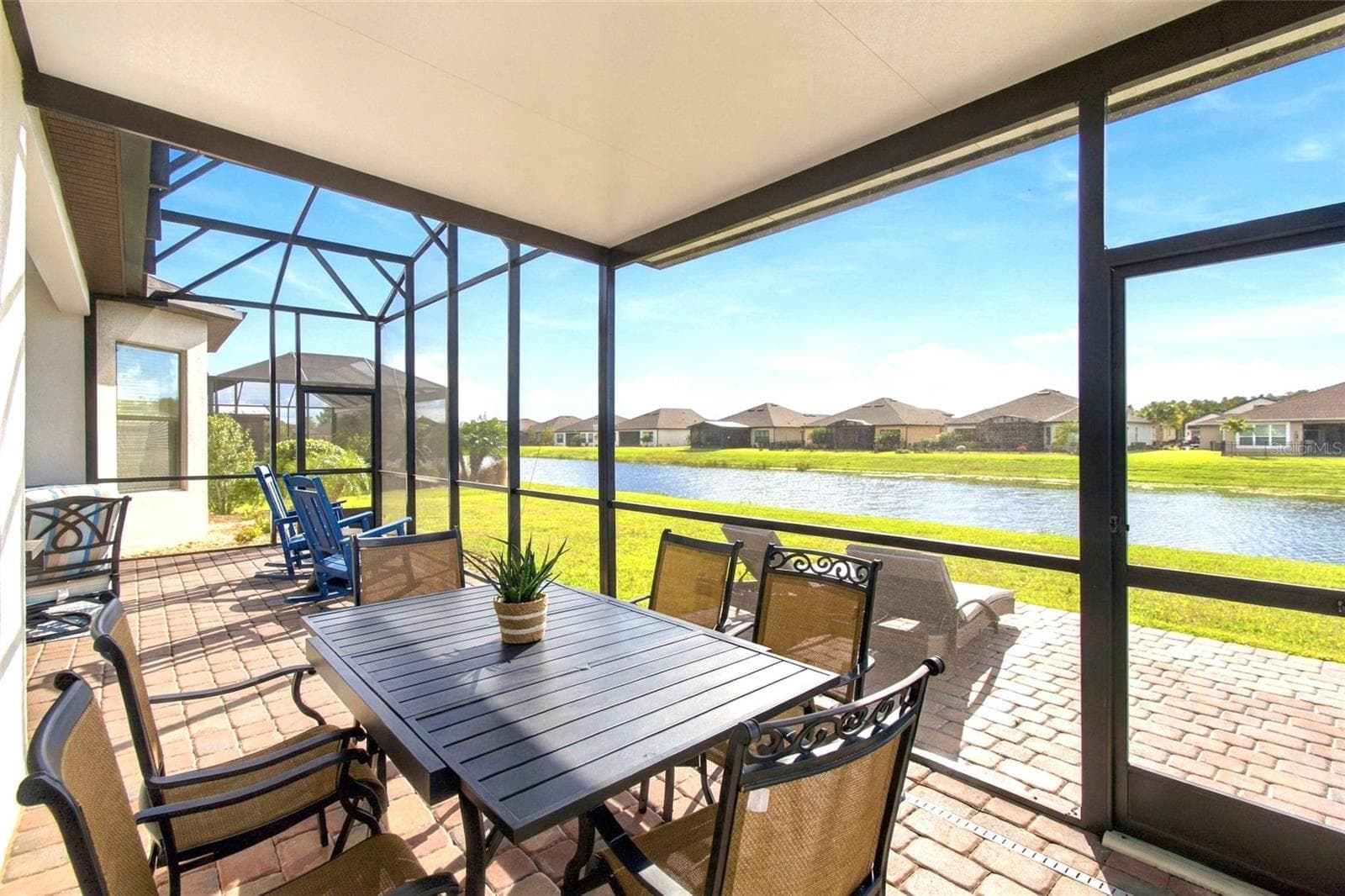 Covered Dining Patio - 4085 VIA TOLEDO CT, POINCIANA