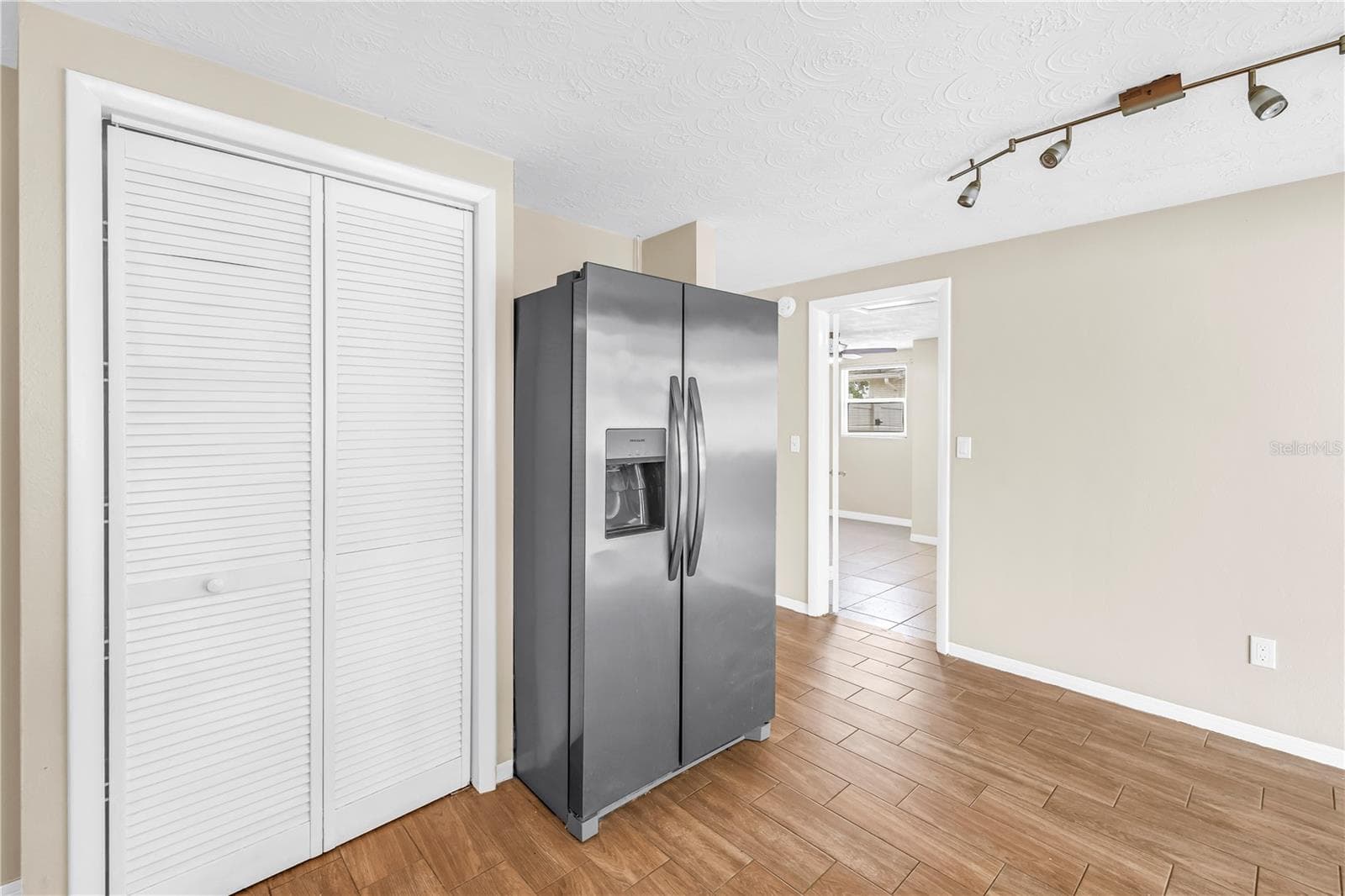 Single Family Residence at 1516 DERRICK ST, HOLIDAY, photo 16 of 48