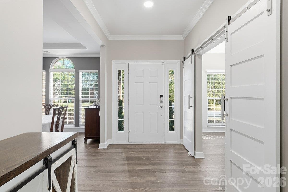 Single Family Residence at 1008 Grayscroft Drive, Waxhaw, photo 2 of 48