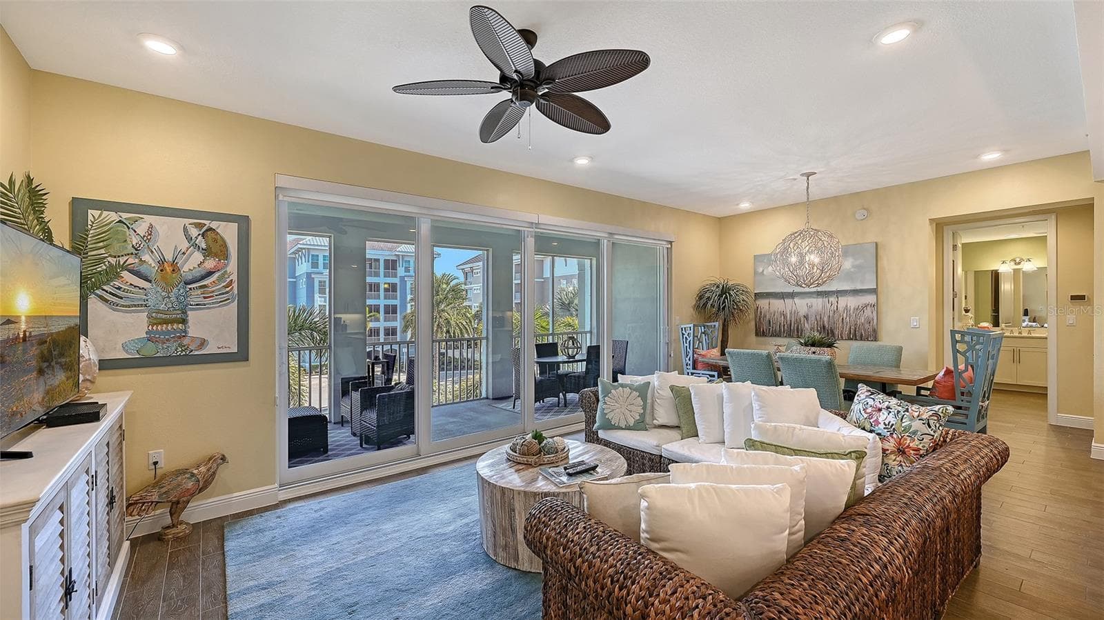 Condominium at 388 ARUBA CIR #201, BRADENTON, photo 7 of 80