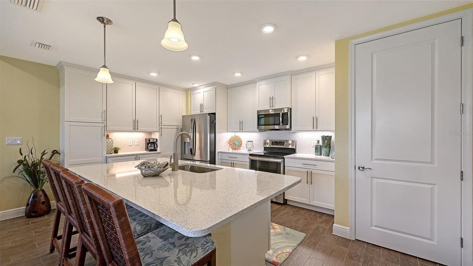Condominium at 388 ARUBA CIR #201, BRADENTON, photo 20 of 80