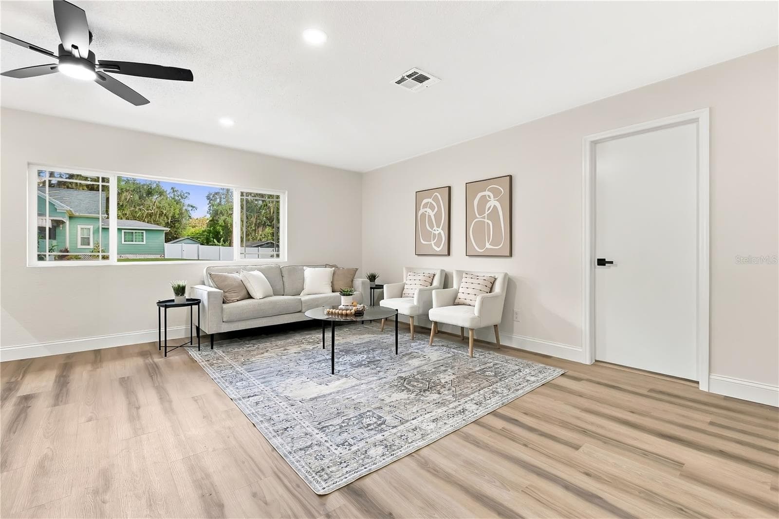 Single Family Residence at 841 E VALENCIA ST, LAKELAND, photo 11 of 58