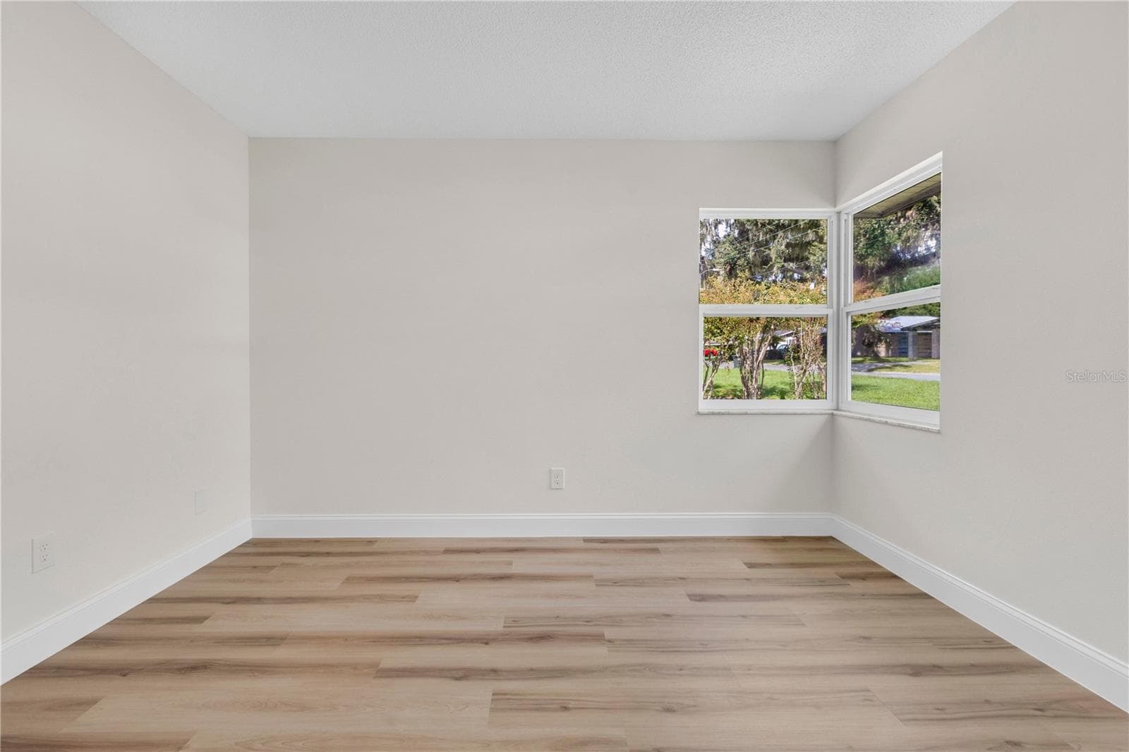 Single Family Residence at 841 E VALENCIA ST, LAKELAND, photo 23 of 58