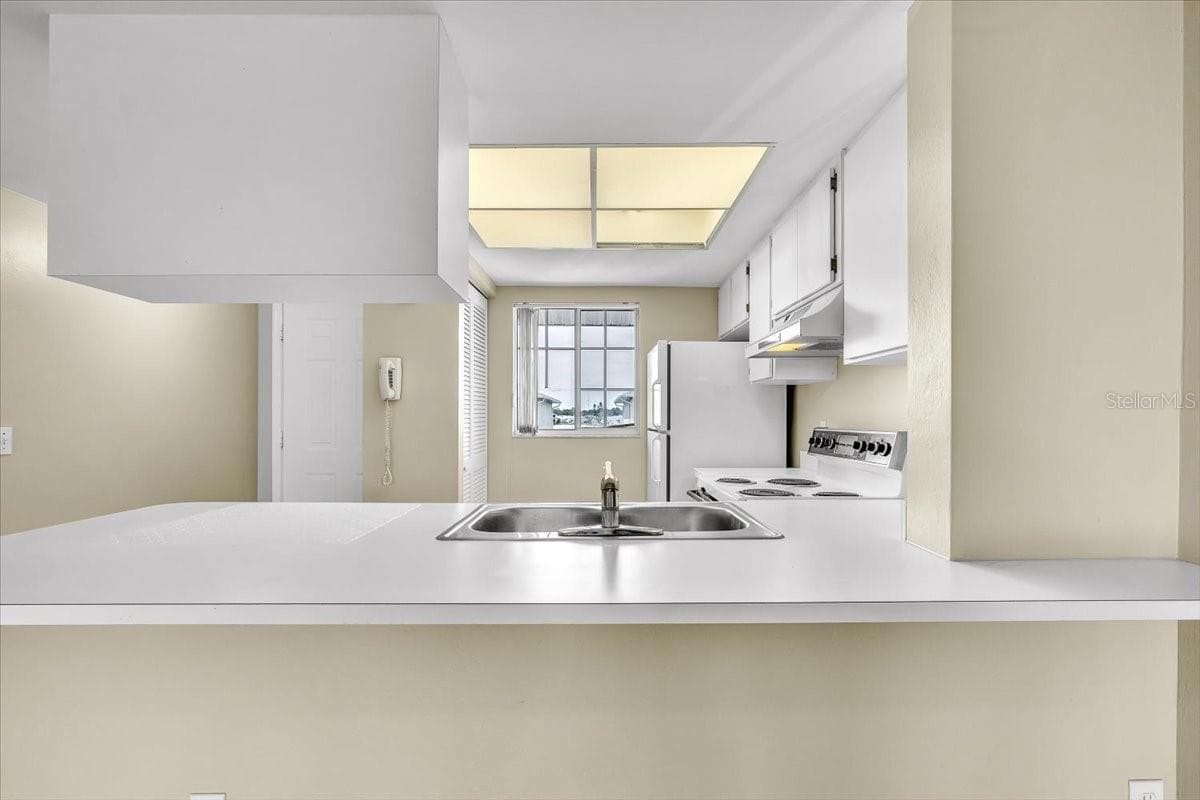 Condominium at 3310 LOVELAND BLVD #1308, PORT CHARLOTTE, photo 12 of 47