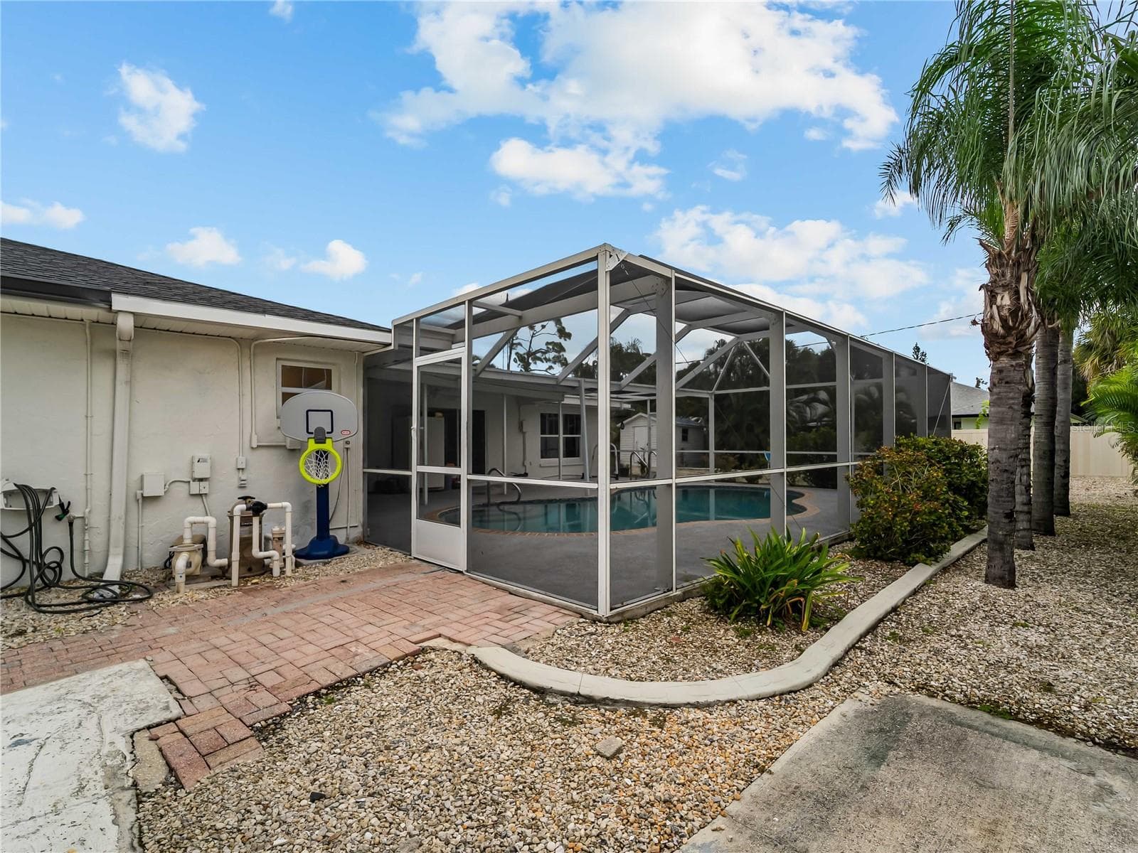Right rear view. - 20343 RUTHERFORD AVE, PORT CHARLOTTE