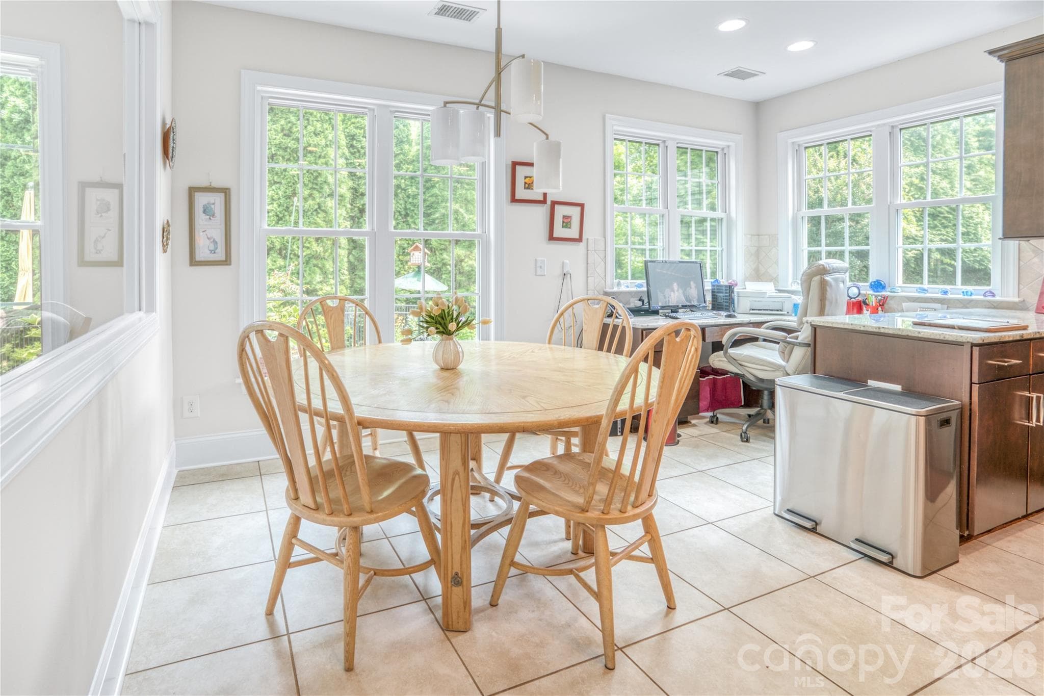 Single Family Residence at 12910 Meetinghouse Drive, Cornelius, photo 7 of 25