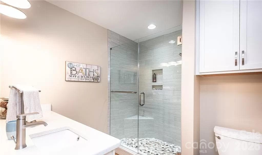 Condominium at 2200 6th Street NW, Hickory, photo 26 of 48