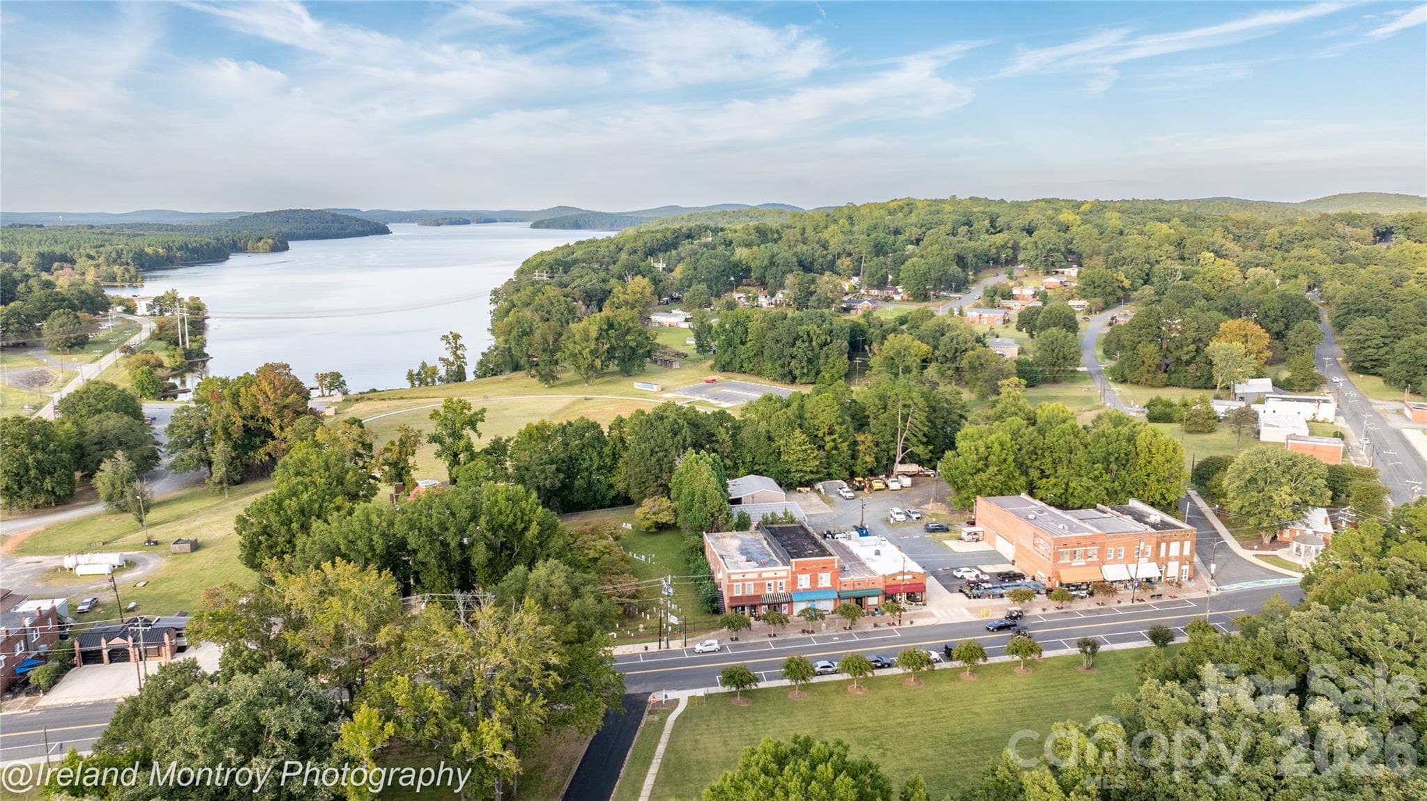 BADIN, THE SMALL TOWN BY THE LARGE LAKE. - 31 Maple Street, Badin