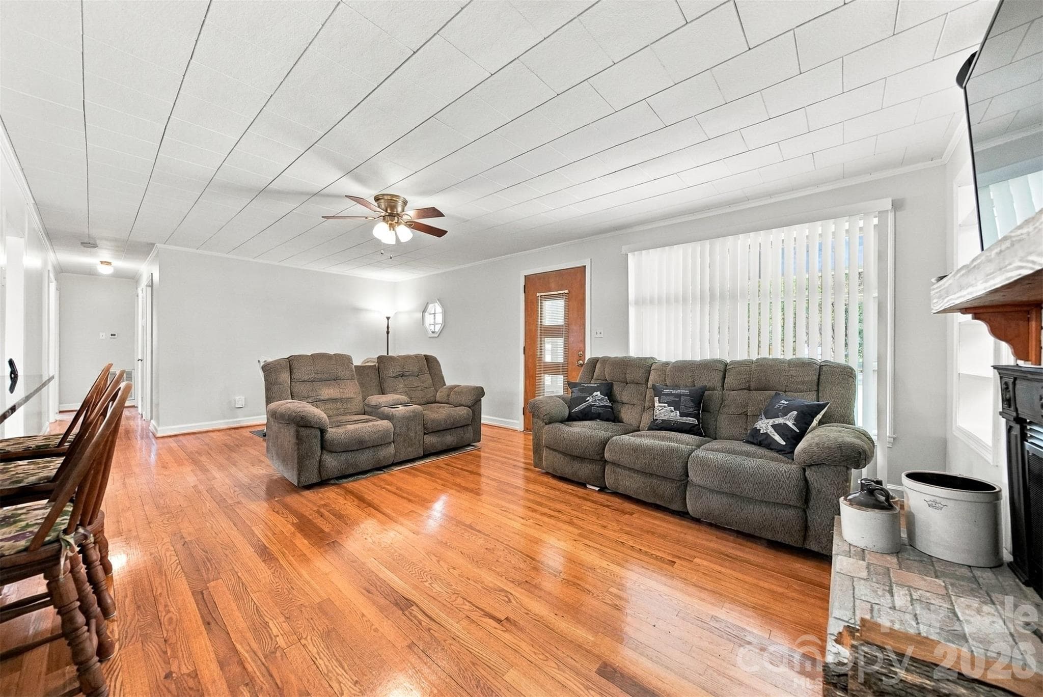 Single Family Residence at 605 Lincoln Lane SW, Lenoir, photo 8 of 45