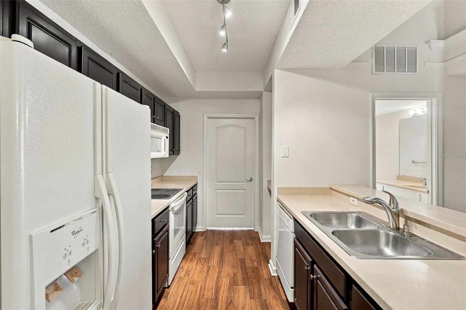Condominium at 12106 POPPY FIELD LN #106, ORLANDO, photo 14 of 33