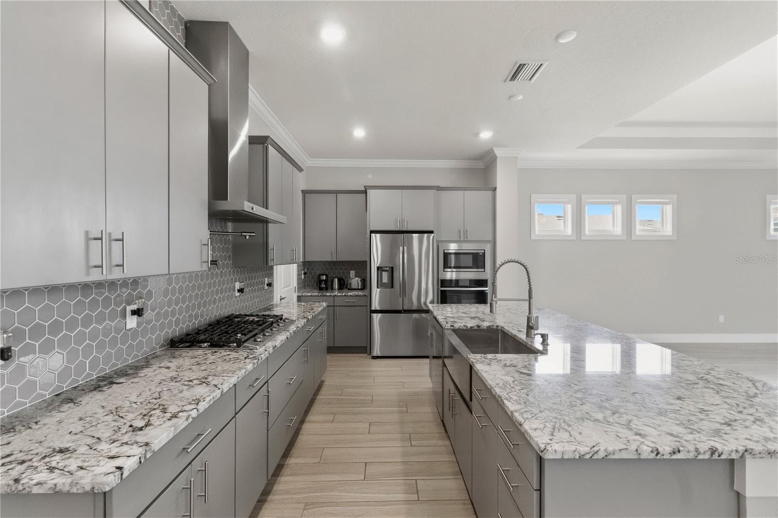 Single Family Residence at 10770 TORCHWOOD SEA WAY, SAN ANTONIO, photo 5 of 77