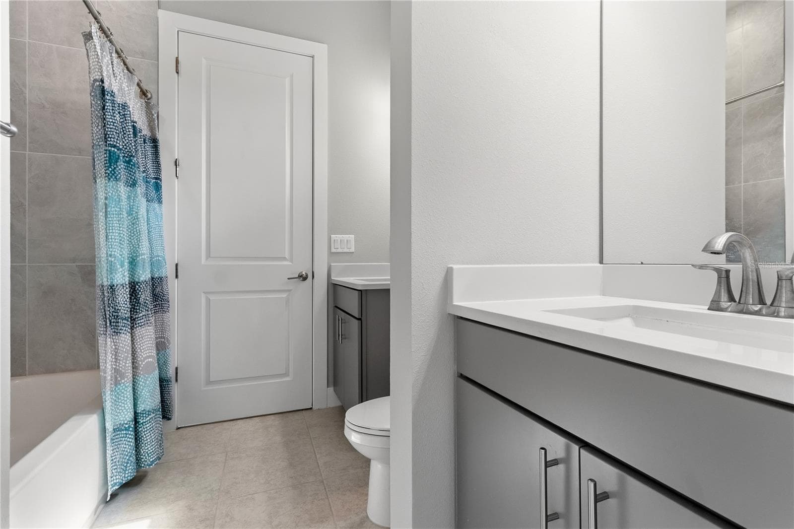 Jack & Jill bathroom - 10770 TORCHWOOD SEA WAY, SAN ANTONIO