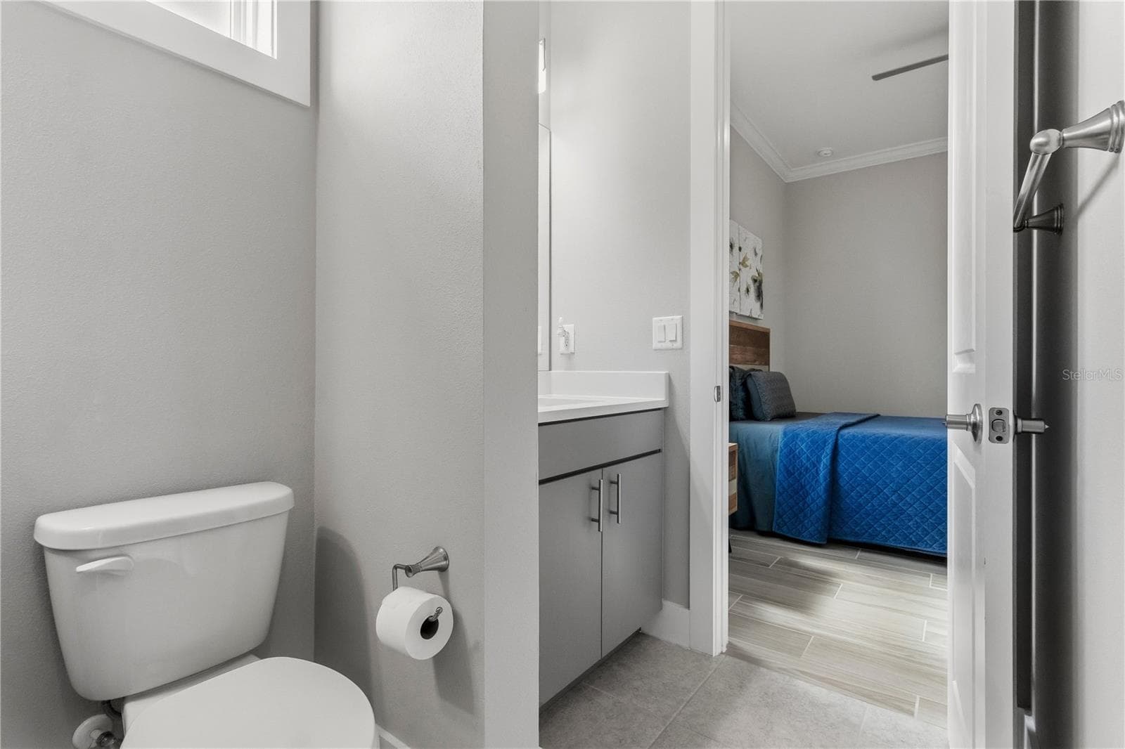 Jack & Jill bathroom - 10770 TORCHWOOD SEA WAY, SAN ANTONIO