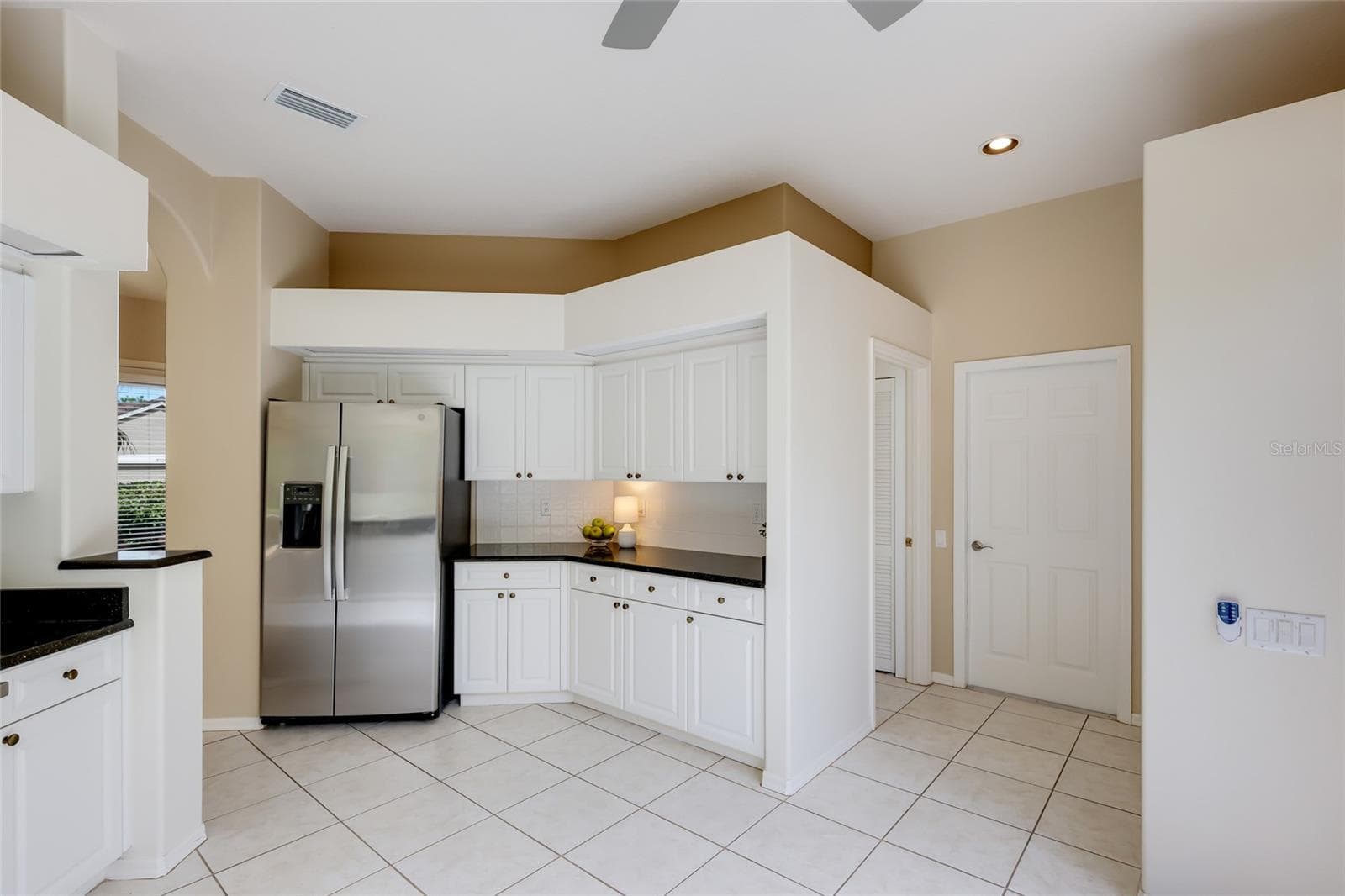 Plenty of cabinetry and a closet pantry - 8702 52ND DR E, BRADENTON