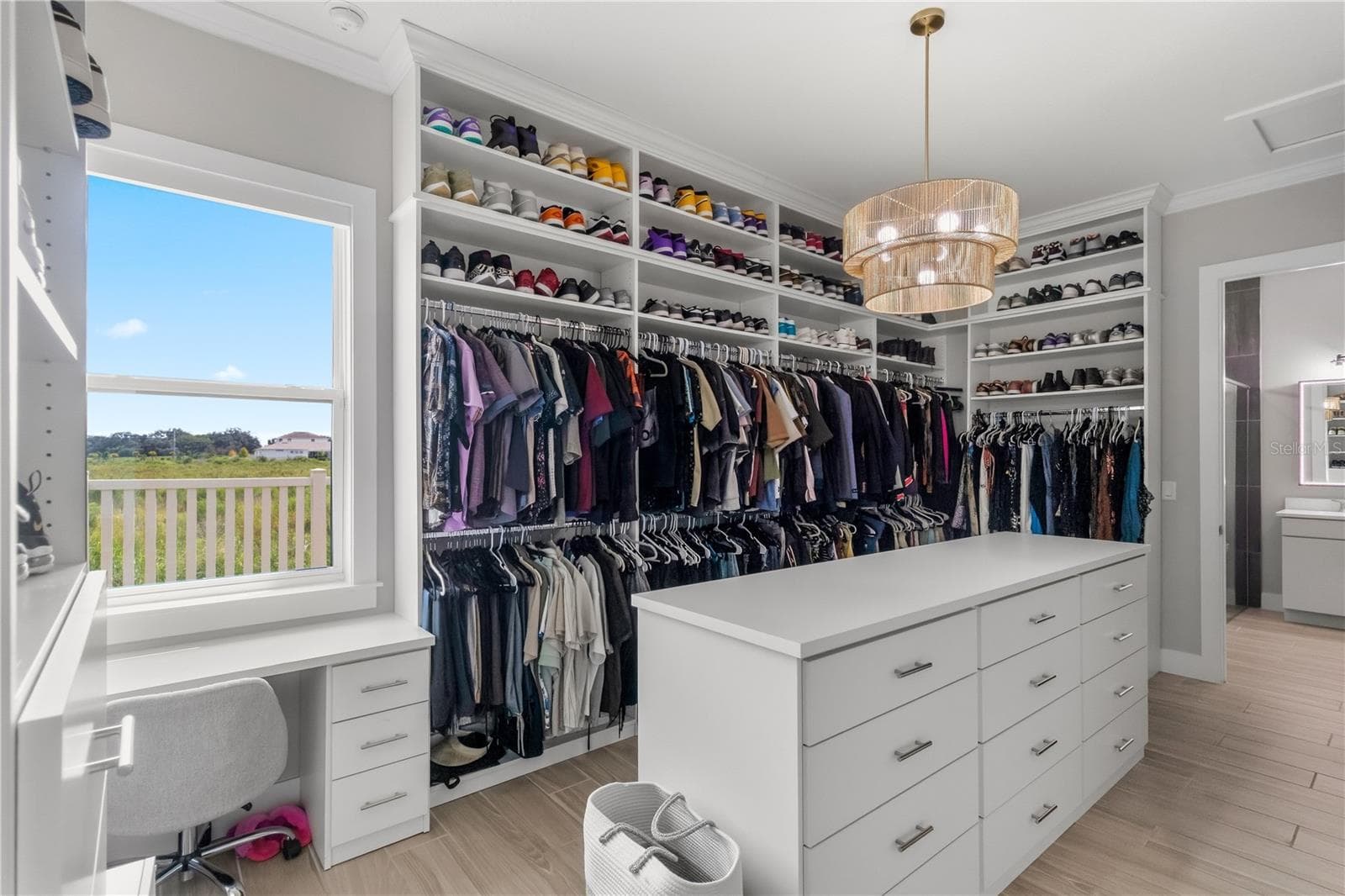 Custom Built Closet - 10782 TORCHWOOD SEA WAY, SAN ANTONIO