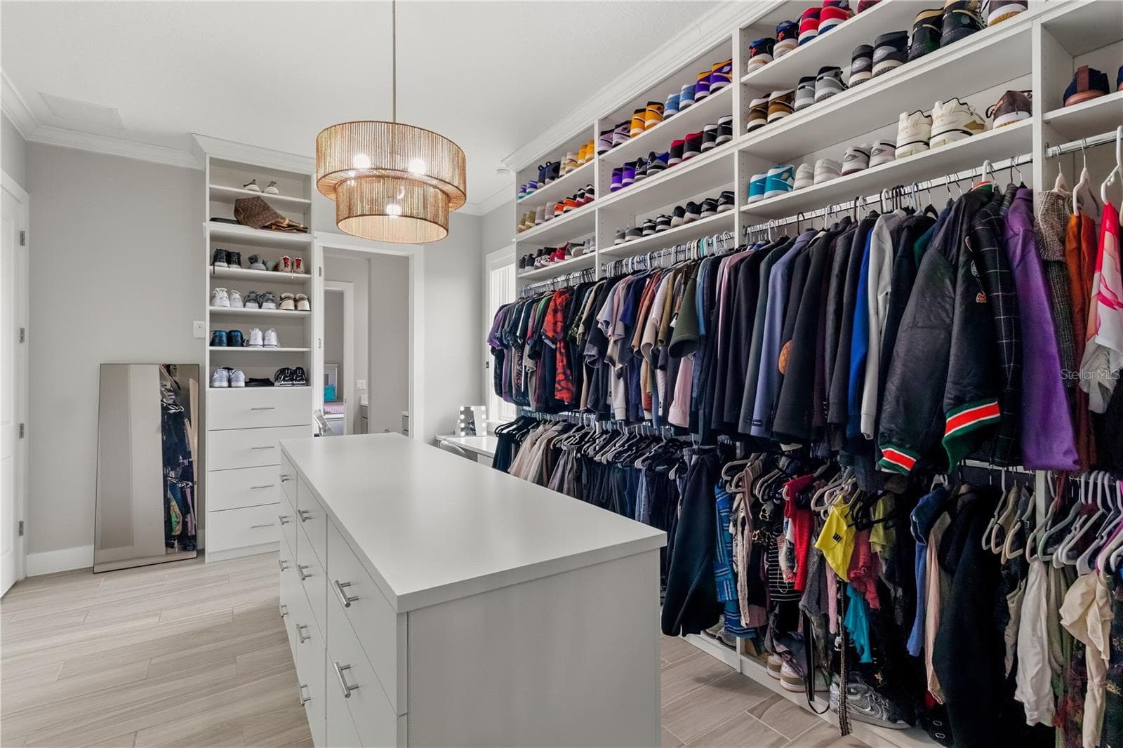 Custom Built Closet - 10782 TORCHWOOD SEA WAY, SAN ANTONIO