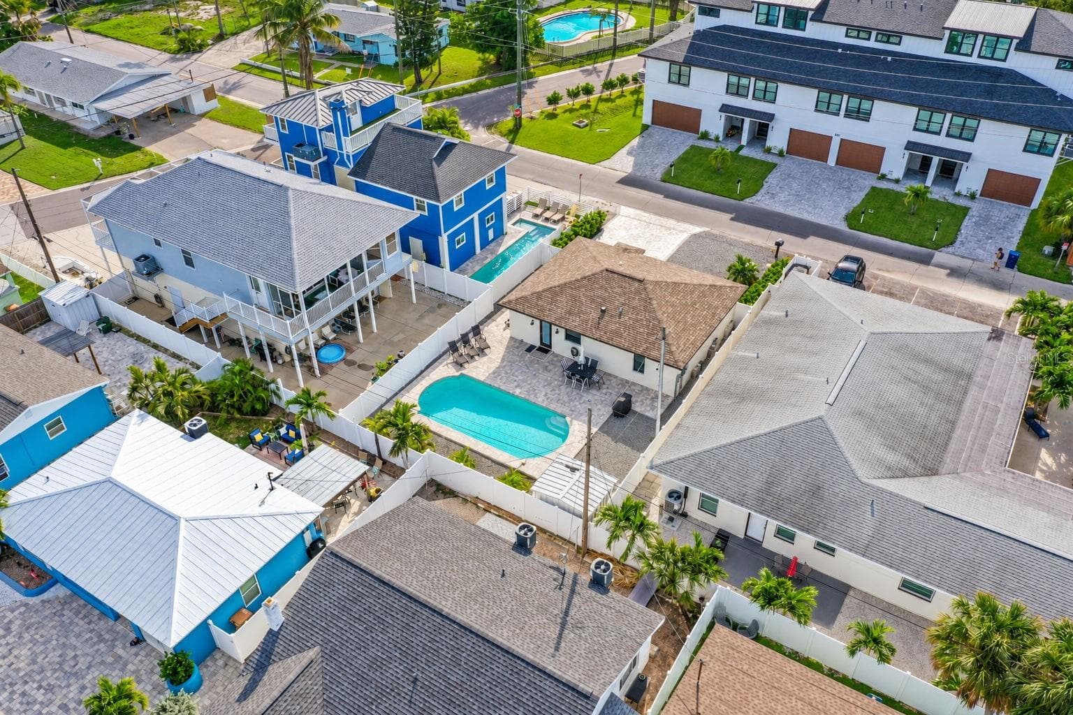 Single Family Residence at 170 145TH AVE E, MADEIRA BEACH, photo 3 of 44