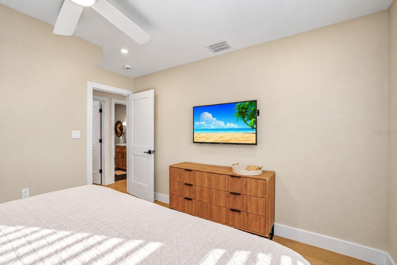 Single Family Residence at 170 145TH AVE E, MADEIRA BEACH, photo 24 of 44