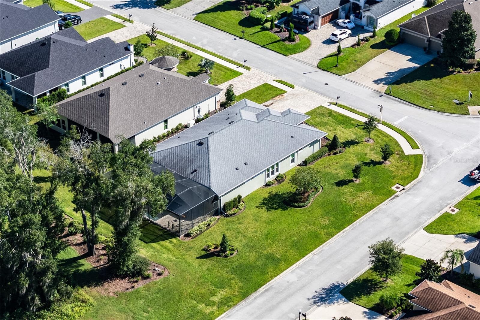 Corner lot with no side or rear neighbors - 13303 TRAILING MOSS DR, DADE CITY