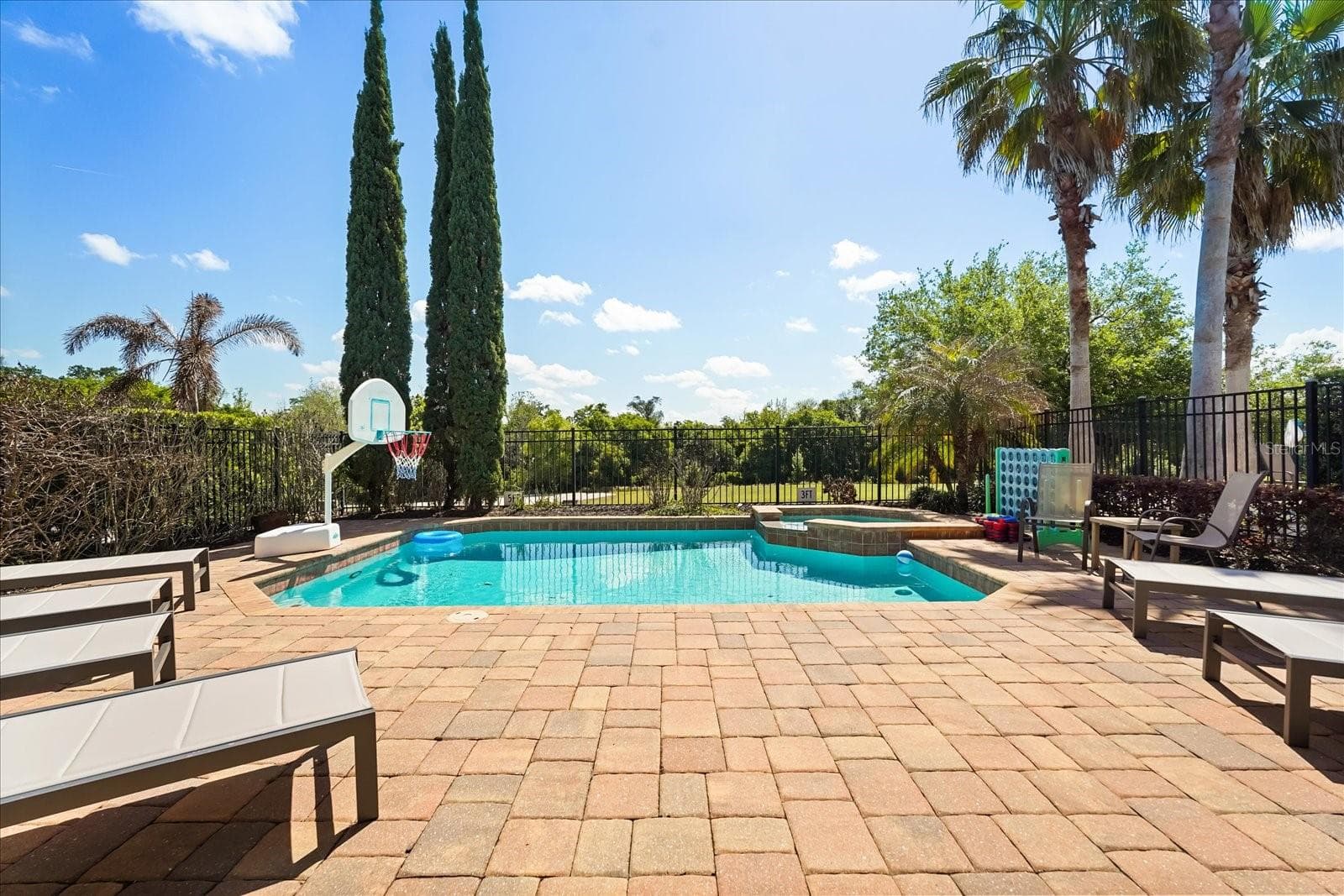 Single Family Residence at 1097 CASTLE PINES CT, KISSIMMEE, photo 5 of 55