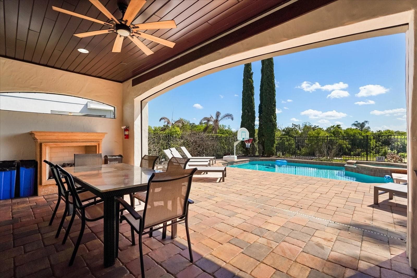 Single Family Residence at 1097 CASTLE PINES CT, KISSIMMEE, photo 41 of 55